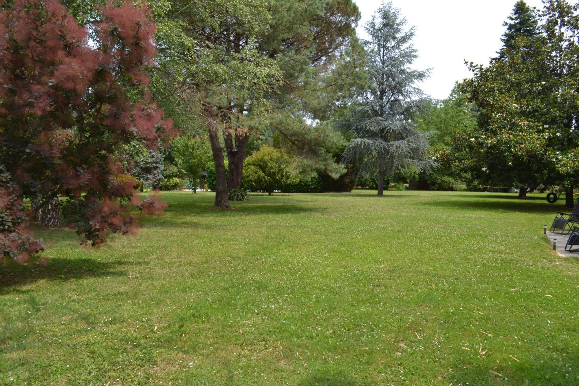 Les Bruyeres B&B 2 Montbron Экстерьер фото